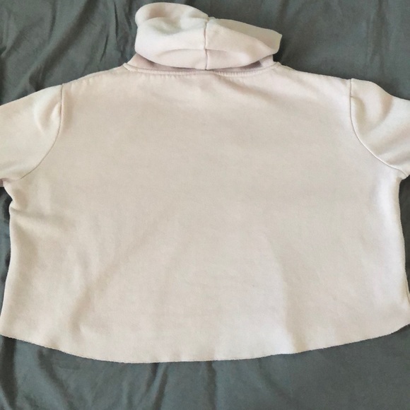 Pink cropped hoodie - Picture 4 of 4